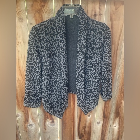 Cropped animal print blazer small - Picture 1 of 3